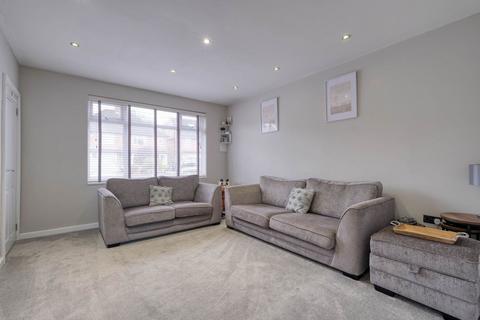 20 Chamberlain Crescent, Shirley, Solihull, B90 2DG