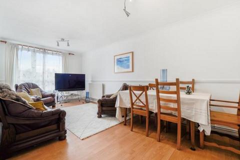 Waverton Road, London, SW18