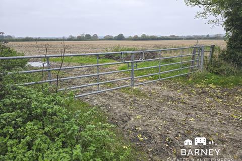 Land for sale, Chaddington Lane, Royal Wootton Bassett SN4