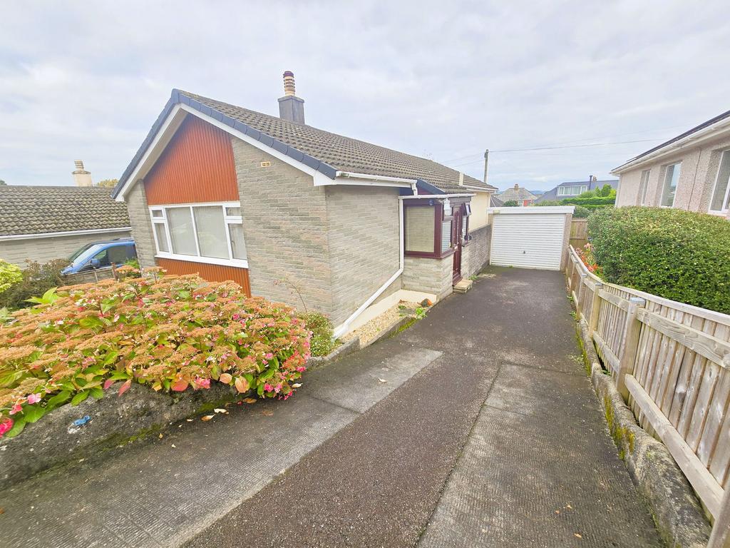 Parkesway, Saltash PL12 3 bed detached bungalow for sale £315,000