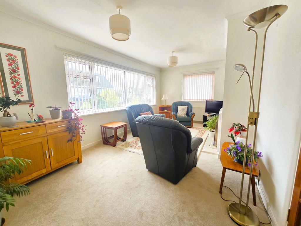 Parkesway, Saltash PL12 3 bed detached bungalow for sale £315,000