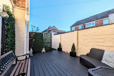 2 bedroom end of terrace house for sale, Birchington Avenue, South Shields, NE33