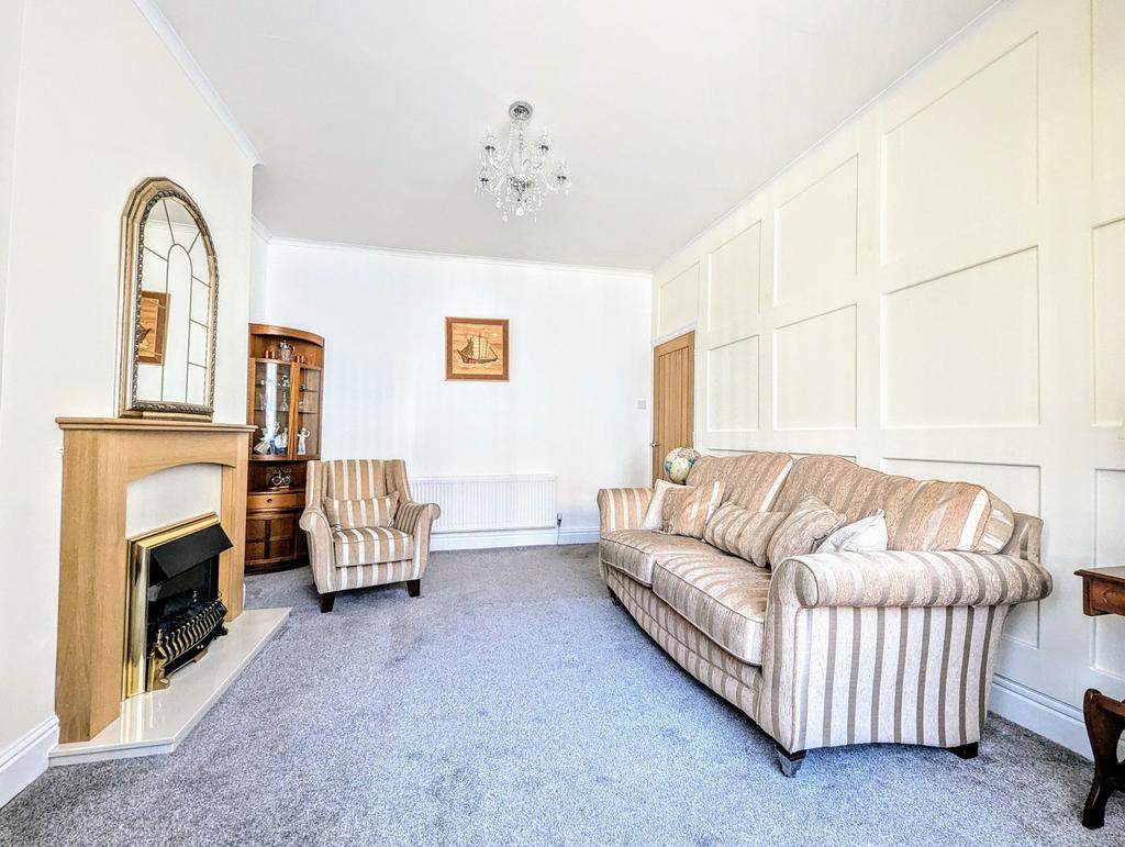 Lounge/Bedroom One