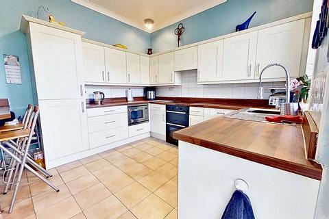 4 bedroom cottage for sale, Maclean Terrace, Blackridge, EH48