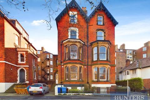 2 bedroom apartment for sale, St. Martins Square, Scarborough