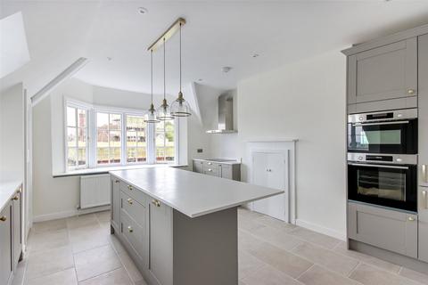 3 bedroom apartment for sale, Somerville Gardens, Tunbridge Wells, Kent, TN4