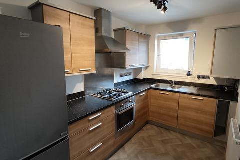 2 bedroom flat to rent, Springfield Gardens, Dalmarnock, Glasgow, G31