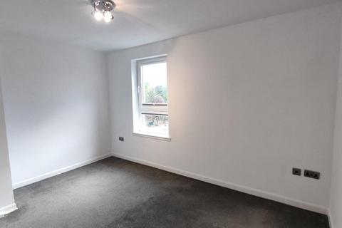 2 bedroom flat to rent, Springfield Gardens, Dalmarnock, Glasgow, G31