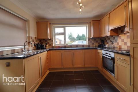 3 bedroom detached bungalow to rent, Back Road, Wisbech