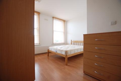 1 bedroom flat to rent, Stoke Newington High Street, Stoke Newington