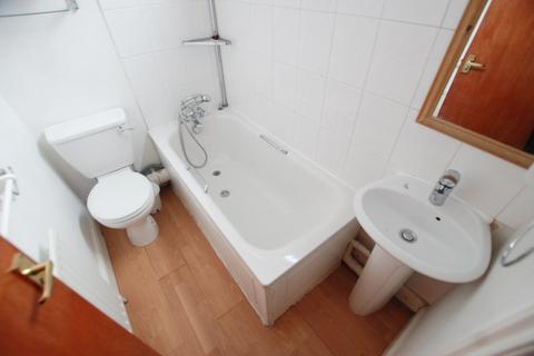 1 bedroom flat to rent, Stoke Newington High Street, Stoke Newington