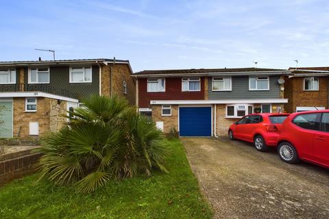 4 bedroom semi-detached house to rent, Southsea, Milton PO4