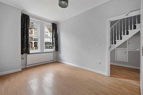 4 bedroom terraced house to rent, Galloway Road, Shepherds Bush, London, W12 0PH