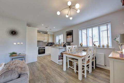 2 Barnsletts, Rotherfield Greys, Henley-on-thames, RG9 4BD