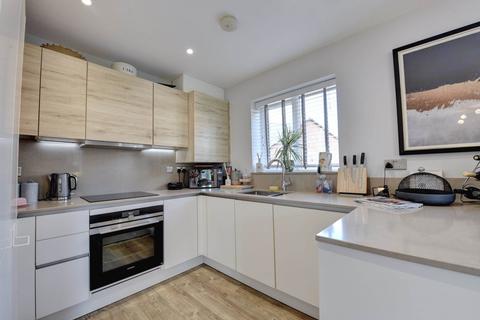 2 Barnsletts, Rotherfield Greys, Henley-on-thames, RG9 4BD