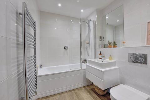 2 Barnsletts, Rotherfield Greys, Henley-on-thames, RG9 4BD