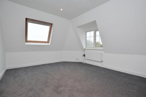 2 bedroom flat to rent, Clarendon Road, Colliers Wood SW19