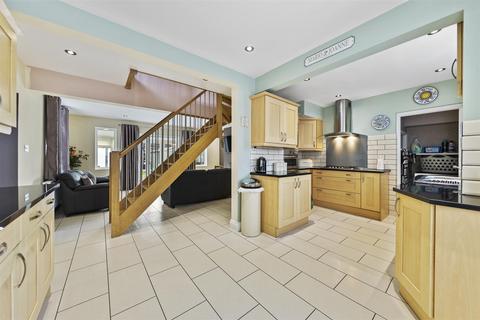 4 bedroom detached house for sale, Britannia Road, Kettering NN16