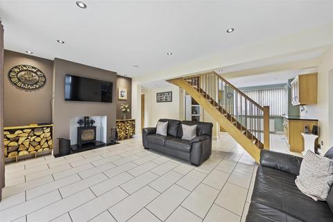 4 bedroom detached house for sale, Britannia Road, Kettering NN16