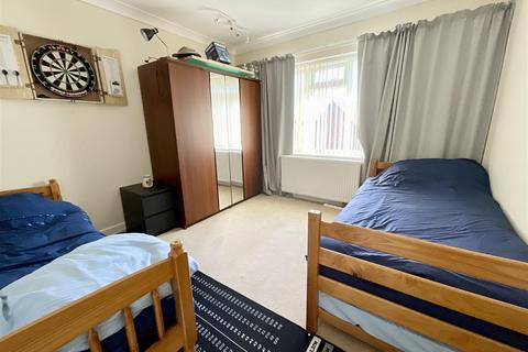 2 bedroom apartment for sale, North Leas Avenue, Scarborough