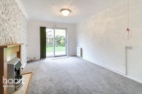 2 bedroom bungalow for sale, The Spinney, Bar Hill