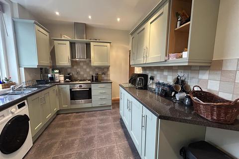 2 bedroom end of terrace house for sale, Manchester Road, Mossley, Ashton-Under-Lyne