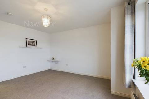 Flat 2/2, 1 Forge Crescent, Bishopton, PA7 5FL