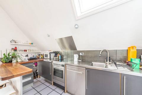 2 bedroom flat to rent, Canfield Gardens, South Hampstead, London, NW6