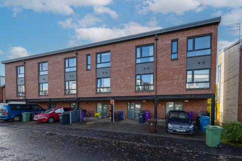 3 bedroom townhouse for sale, Shuna Street, GLASGOW G20