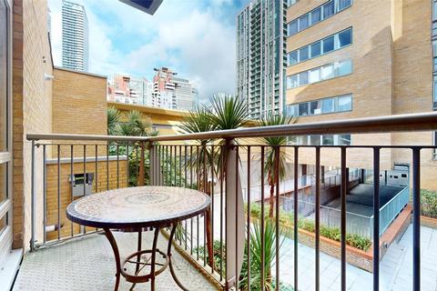 2 bedroom apartment for sale, Gainsborough House, Cassilis Road, London, E14