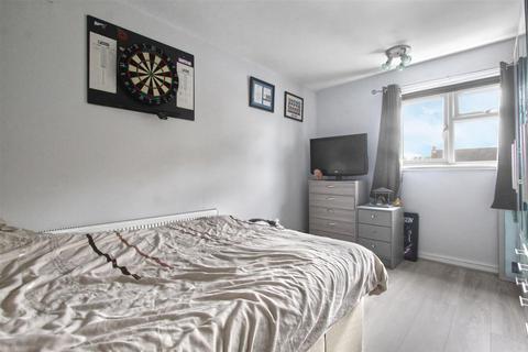 43 Shaw Close, Cheshunt, Waltham Cross, EN8 0HD