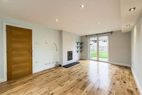 140 Stonegarth, Carlisle, CA2 6PE