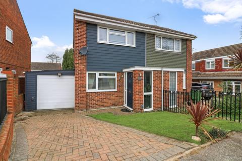 2 bedroom semi-detached house for sale, Throwley Close, Basildon SS13