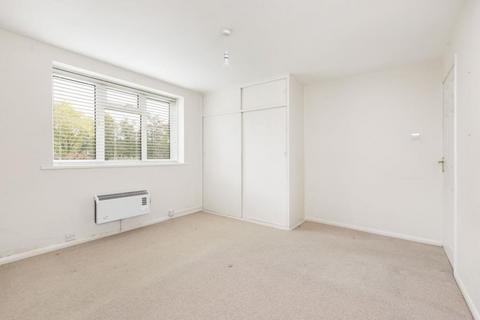 2 bedroom flat for sale, Virginia Water, Surrey