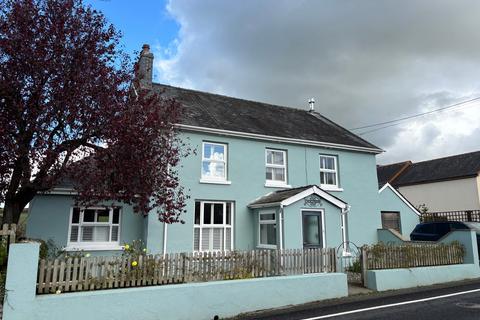 3 bedroom detached house for sale, Llanybydder, ., SA40