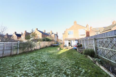 4 bedroom semi-detached house for sale, Marlborough Avenue, Princes Avenue, Hull