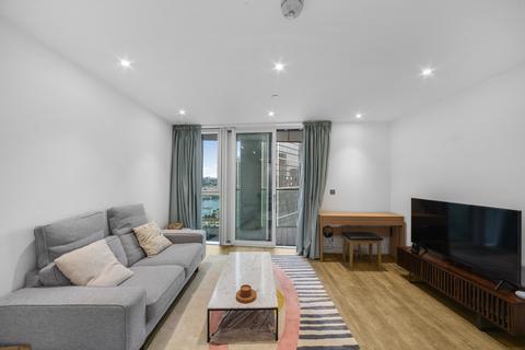 2 bedroom flat to rent, Nine Elms Point London SW8