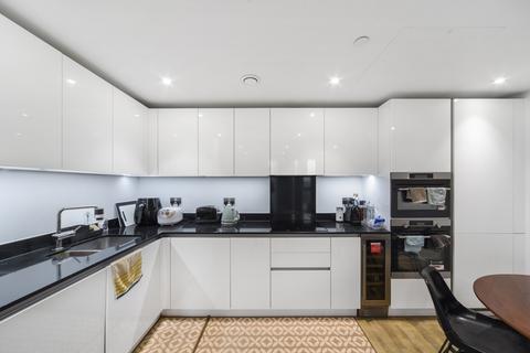 2 bedroom flat to rent, Nine Elms Point London SW8