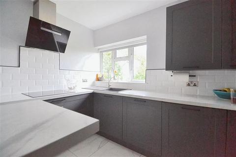 62 Fox Lane, Winchester, SO22 4EA