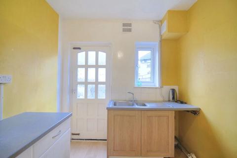99 Riddons Road, London, SE12 9QZ