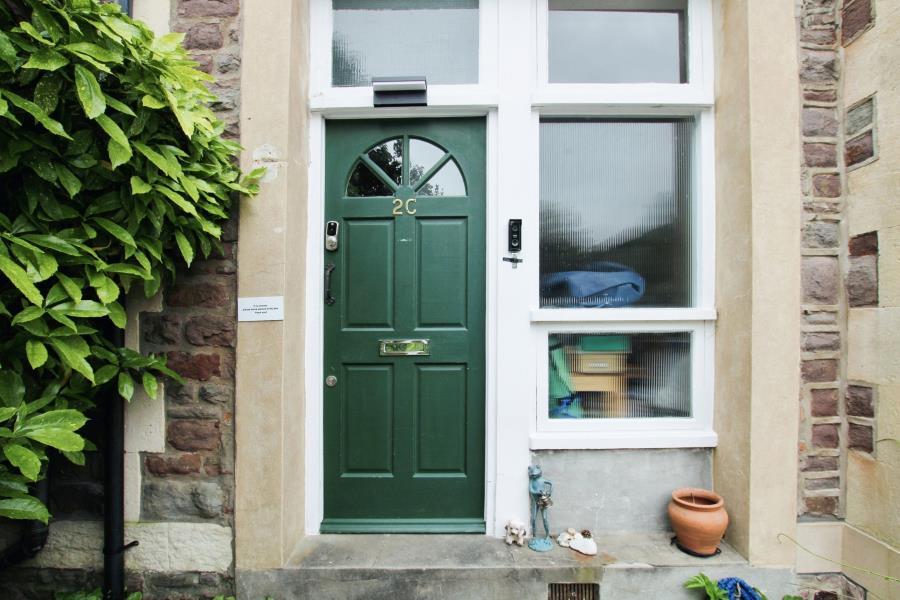 Cotham Lawn Road, Bristol BS6 3 bed flat to rent £2,600 pcm (£600 pw)