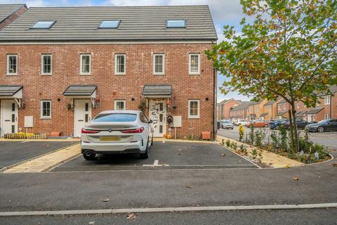 3 bedroom end of terrace house for sale, Fauna Field, Bedfordshire LU5