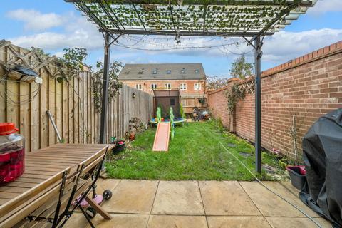 3 bedroom end of terrace house for sale, Fauna Field, Bedfordshire LU5