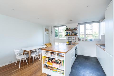 3 bedroom terraced house for sale, Half Moon Lane, Herne Hill, London, SE24