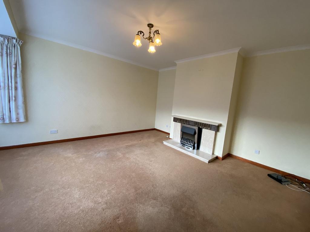 2 Minden Avenue, Dumfries, DG2 4 EA   Braidwoods So