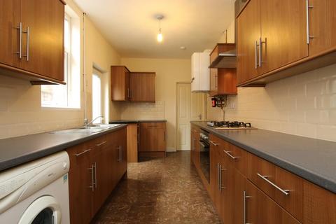 5 bedroom terraced house to rent, Lytton Road, Leicester LE2