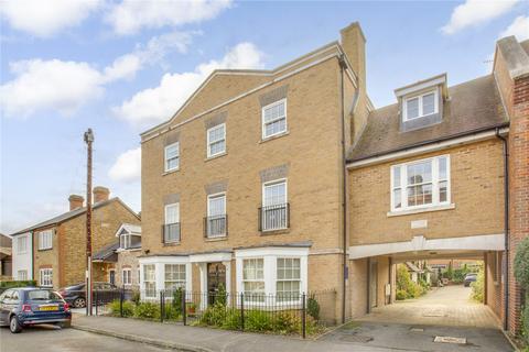 3 Blue Dragon Yard, Beaconsfield, HP9 1GW