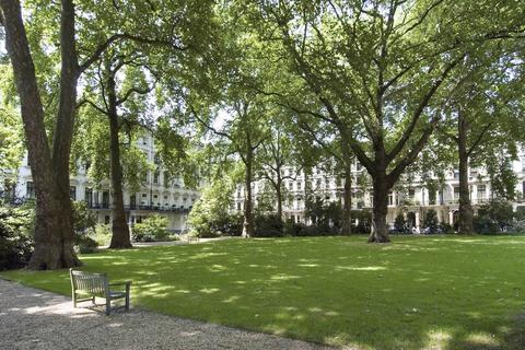 1 bedroom flat for sale, Ennismore Gardens, Knightsbridge SW7