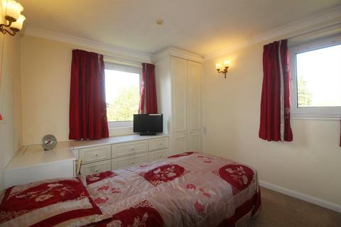 2 bedroom retirement property for sale, Farnham Close, London N20