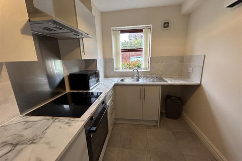 1 bedroom apartment for sale, Carrbrook Drive, Royton, Oldham